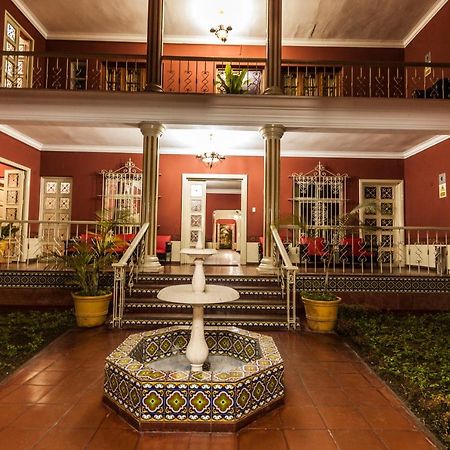 Hotel Colonial Trujillo Extérieur photo