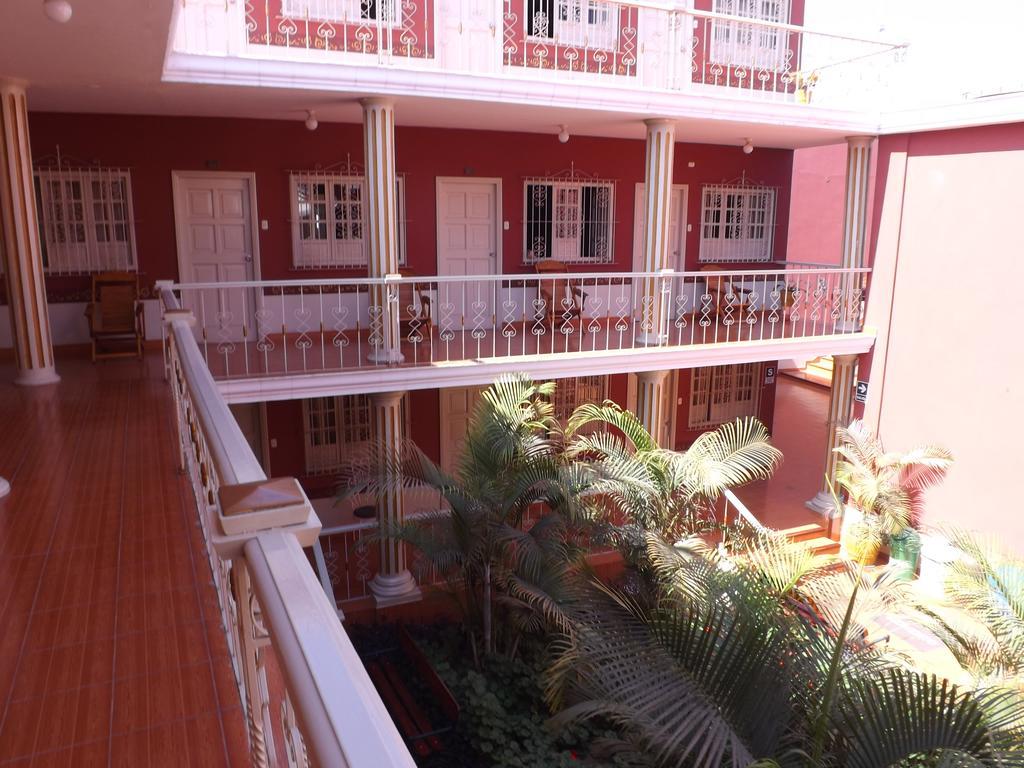Hotel Colonial Trujillo Extérieur photo