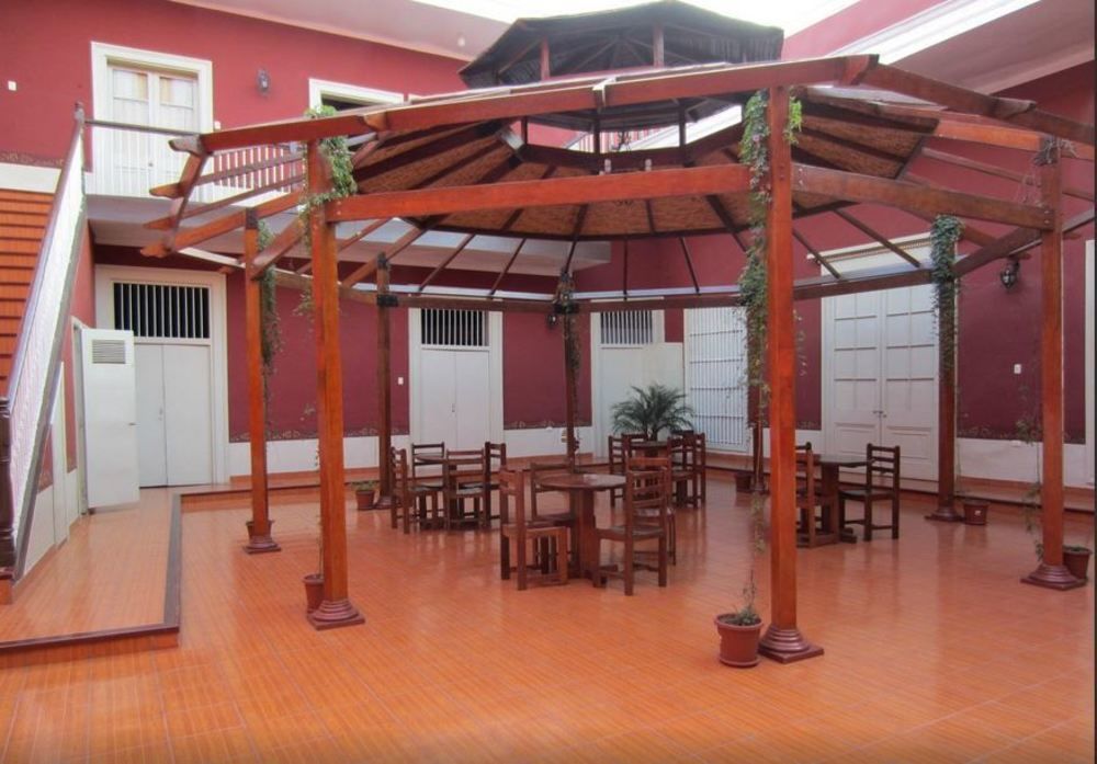 Hotel Colonial Trujillo Extérieur photo
