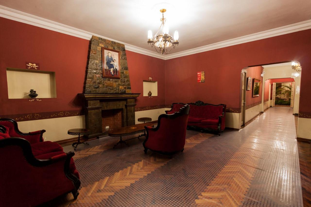 Hotel Colonial Trujillo Extérieur photo