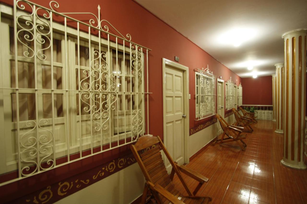 Hotel Colonial Trujillo Extérieur photo