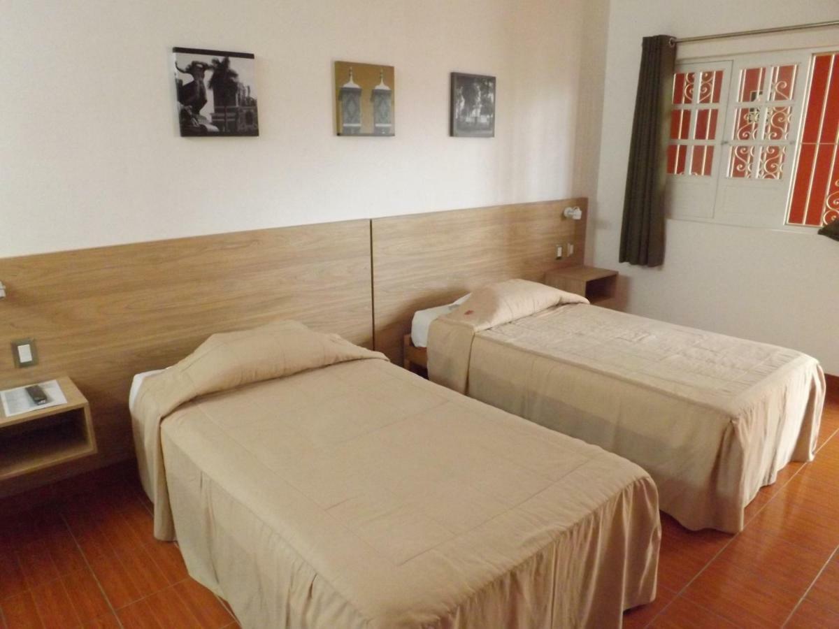 Hotel Colonial Trujillo Extérieur photo