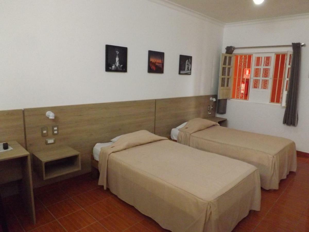 Hotel Colonial Trujillo Extérieur photo