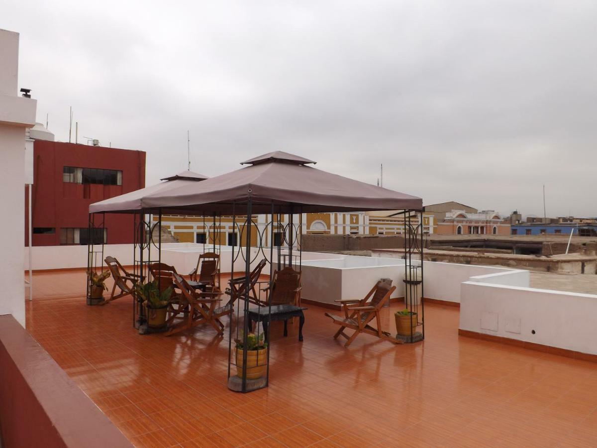 Hotel Colonial Trujillo Extérieur photo